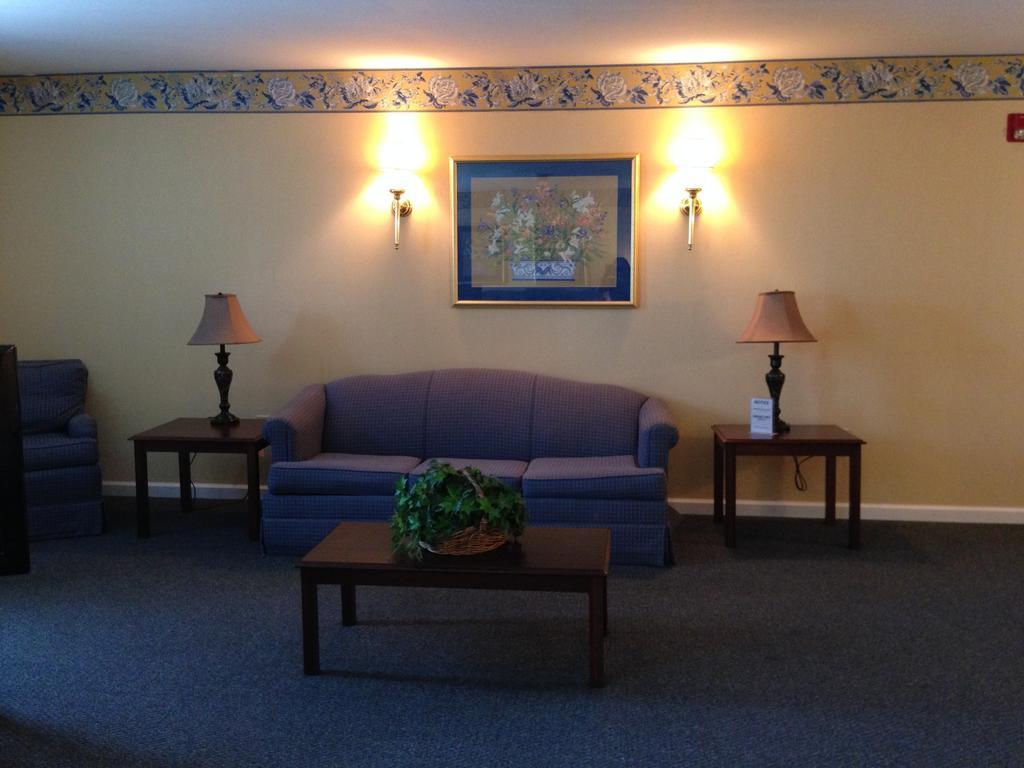 Greenville Inn & Suites Habitación foto